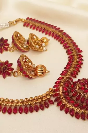 Designer pink kemp necklace set