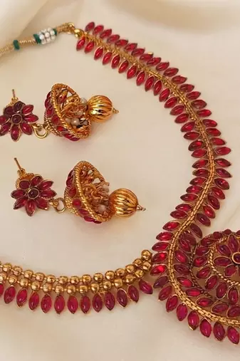 Designer pink kemp necklace set