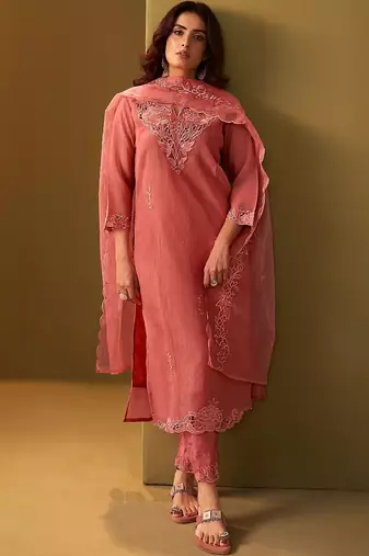Women Floral Embroidered Regular Thread Work Kurta with Trousers & With Dupatta
