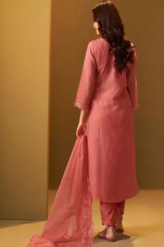 Women Floral Embroidered Regular Thread Work Kurta with Trousers & With Dupatta