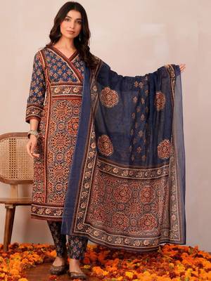 Women Ethnic Motifs Printed Angrakha Pure Cotton Kurta with Trousers & With Dupatta 1