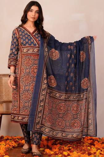Women Ethnic Motifs Printed Angrakha Pure Cotton Kurta with Trousers & With Dupatta