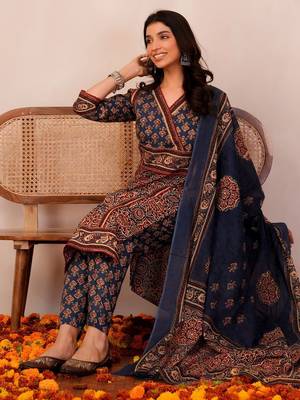 Women Ethnic Motifs Printed Angrakha Pure Cotton Kurta with Trousers & With Dupatta 4