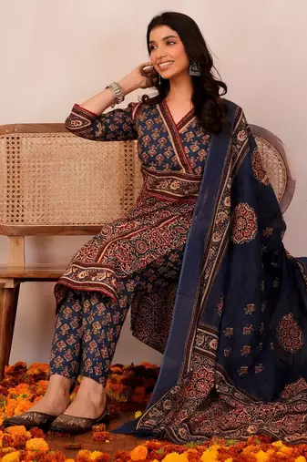 Women Ethnic Motifs Printed Angrakha Pure Cotton Kurta with Trousers & With Dupatta