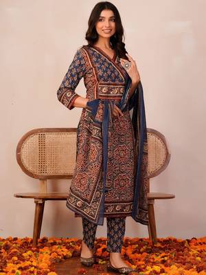 Women Ethnic Motifs Printed Angrakha Pure Cotton Kurta with Trousers & With Dupatta 5