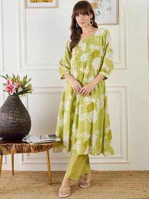 Women Floral Printed A-Line Pure Cotton Kurta Set 1