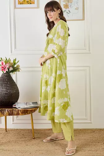 Women Floral Printed A-Line Pure Cotton Kurta Set