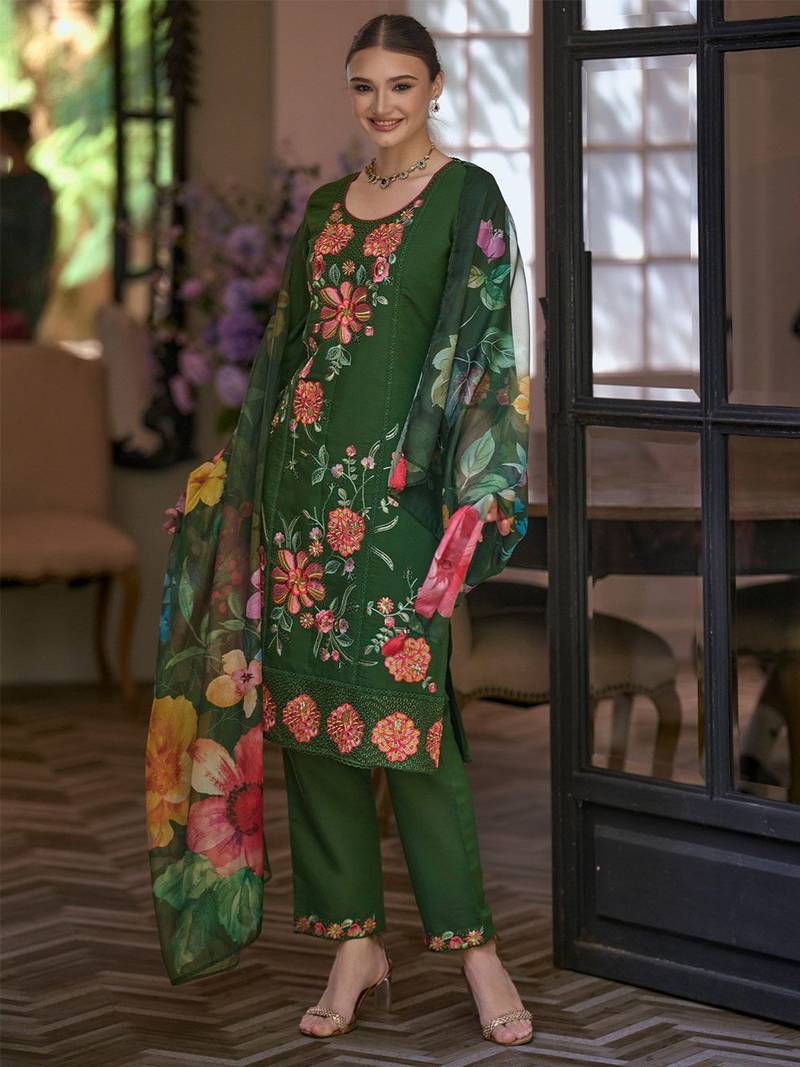 Women Floral Embroidered Regular Thread Work Kurta with Trousers & With Dupatta