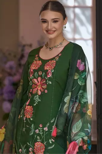 Women Floral Embroidered Regular Thread Work Kurta with Trousers & With Dupatta