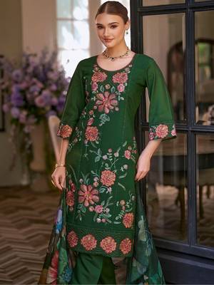 Women Floral Embroidered Regular Thread Work Kurta with Trousers & With Dupatta 6