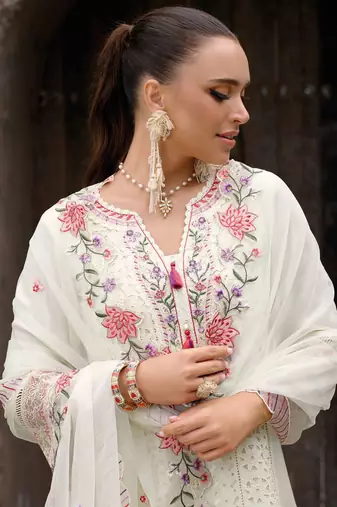 Floral Embroidered Regular Sequinned Kurta With Trousers & Dupatta