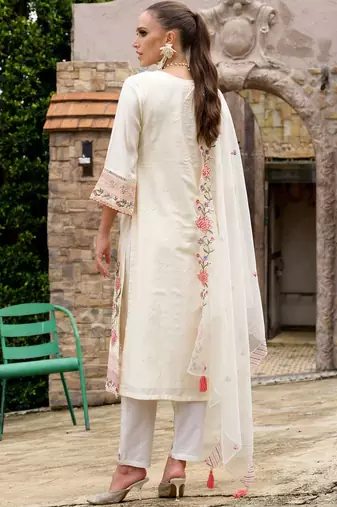 Floral Embroidered Regular Sequinned Kurta With Trousers & Dupatta