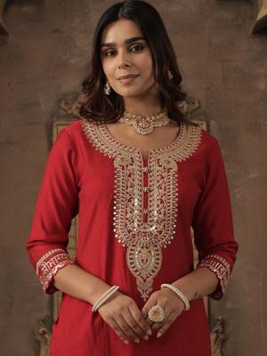 Ethnic Motifs Yoke Design Notch Neck Sequinned Straight Kurta With Trousers 2