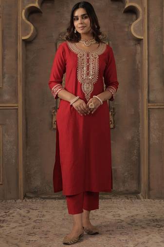 Ethnic Motifs Yoke Design Notch Neck Sequinned Straight Kurta With Trousers
