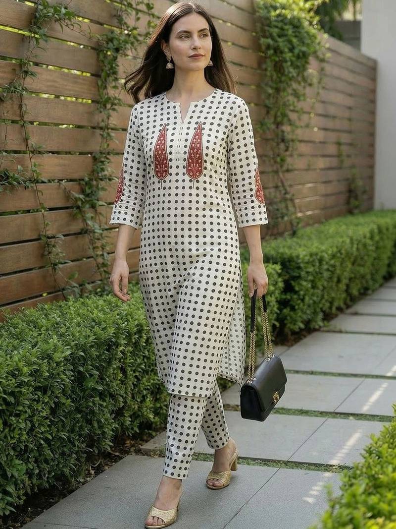 Women Printed Regular Pure Cotton Kurta with Trousers