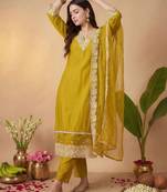 Women Ethnic Motifs Embroidered Regular Thread Work Kurta with Trousers & With Dupatta