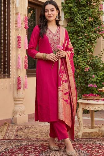 Women Ethnic Motifs Embroidered Regular Kurta with Trousers & With Dupatta