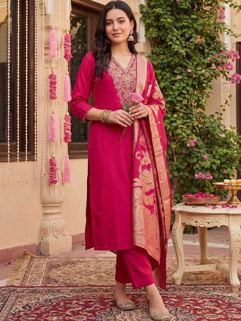 Women Ethnic Motifs Embroidered Regular Kurta with Trousers & With Dupatta