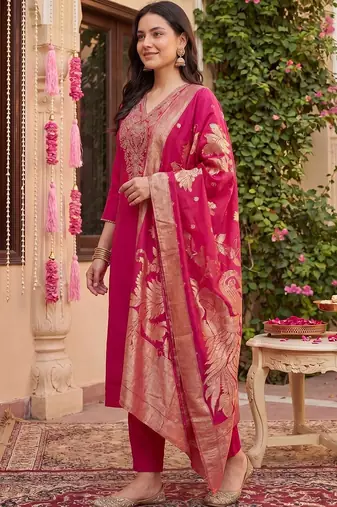 Women Ethnic Motifs Embroidered Regular Kurta with Trousers & With Dupatta