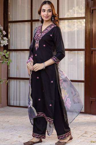 Women Floral Embroidered Regular Thread Work Kurta with Palazzos & With Dupatta