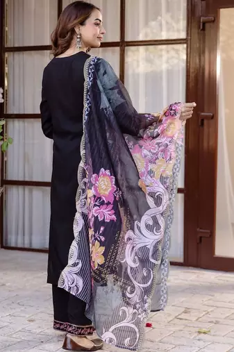 Women Floral Embroidered Regular Thread Work Kurta with Palazzos & With Dupatta