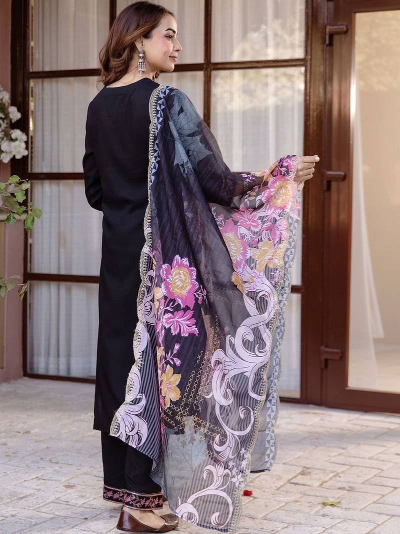 Women Floral Embroidered Regular Thread Work Kurta with Palazzos & With Dupatta