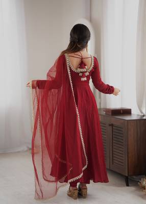 Red embroidered neckline anarkali suit with organza lace dupatta set 3