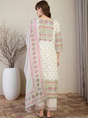 Women Ethnic Motifs Printed Cotton Kurta with Trousers & Dupatta 6