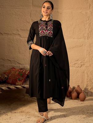 Ethnic Motifs Thread Work Pure Cotton A-Line Kurta & Trousers with Dupatta 2