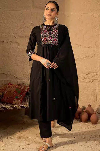 Ethnic Motifs Thread Work Pure Cotton A-Line Kurta & Trousers with Dupatta