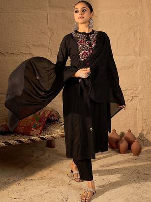 Ethnic Motifs Thread Work Pure Cotton A-Line Kurta & Trousers with Dupatta 4