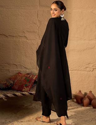 Ethnic Motifs Thread Work Pure Cotton A-Line Kurta & Trousers with Dupatta 5