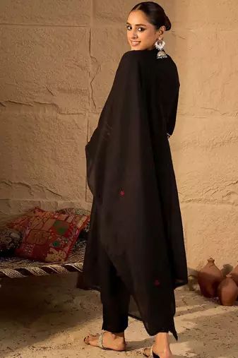 Ethnic Motifs Thread Work Pure Cotton A-Line Kurta & Trousers with Dupatta