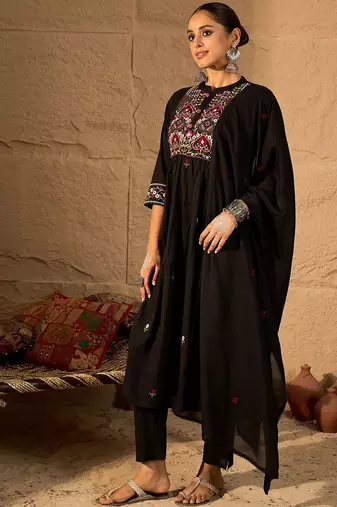 Ethnic Motifs Thread Work Pure Cotton A-Line Kurta & Trousers with Dupatta