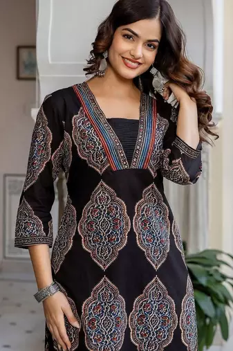 Women Ethnic Motifs Printed Regular Mirror Work Pure Cotton Kurta with Trousers