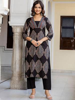 Women Ethnic Motifs Printed Regular Mirror Work Pure Cotton Kurta with Trousers 5