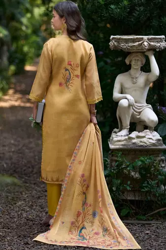 Women Floral Printed Regular Thread Work Linen Kurta with Trousers & With Dupatta