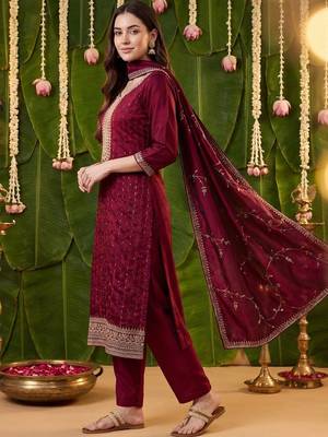 Women Ethnic Motifs Embroidered Regular Thread Work Kurta with Trousers & With Dupatta 3