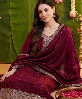 Women Ethnic Motifs Embroidered Regular Thread Work Kurta with Trousers & With Dupatta 5