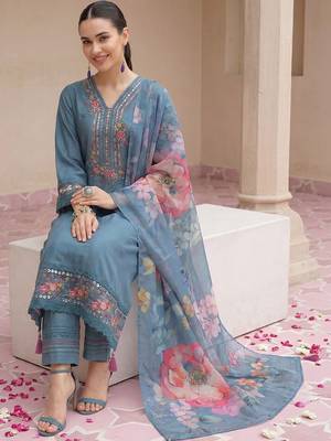 Women Floral Embroidered Regular Mirror Work Kurta with Trousers & With Dupatta 5