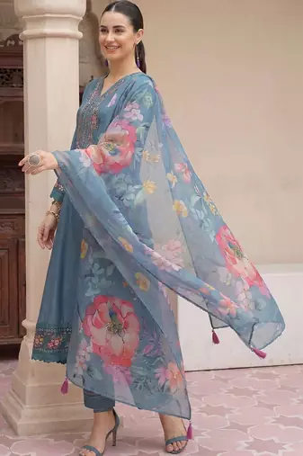 Women Floral Embroidered Regular Mirror Work Kurta with Trousers & With Dupatta