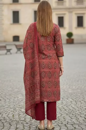 Women Printed Regular Pure Cotton Kurta with Trousers & With Dupatta