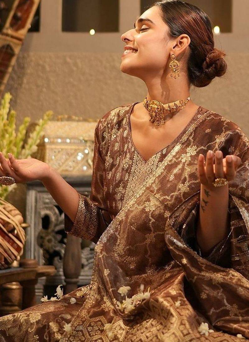 Women Ethnic Motifs Woven Design Kurta with Trousers & Dupatta