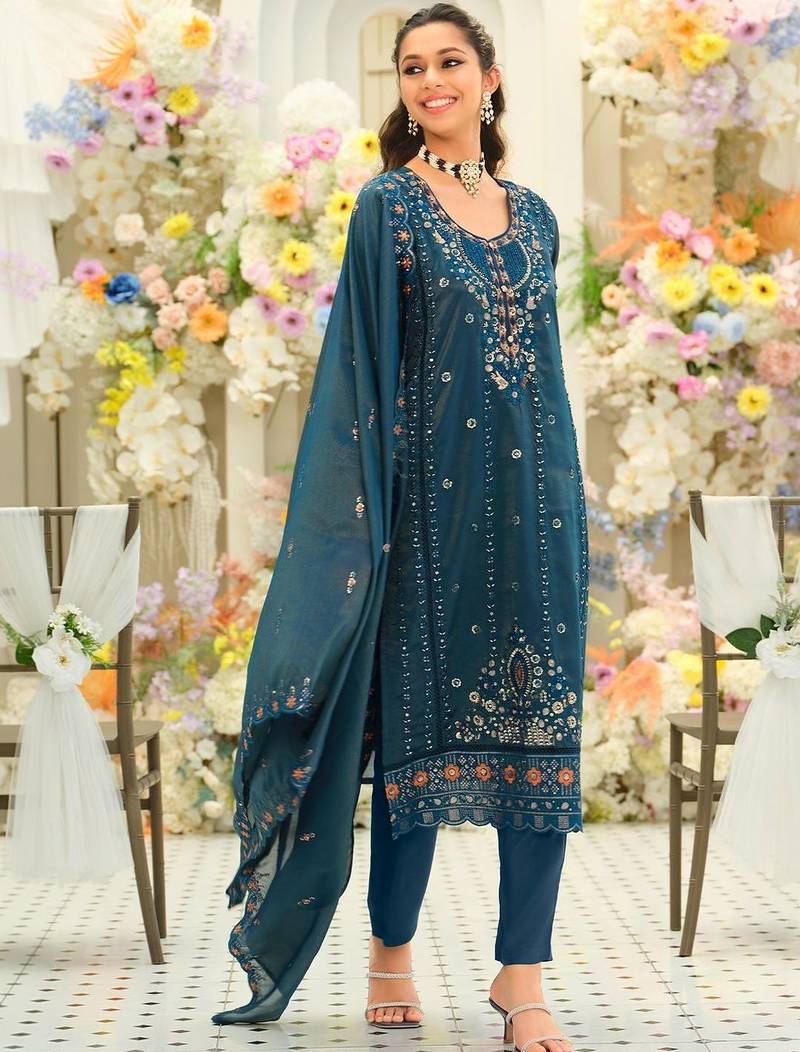 Women Ethnic Motifs Embroidered Regular Thread Work Kurta with Trousers & With Dupatta