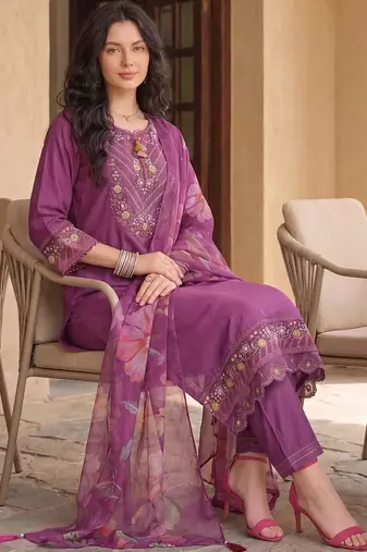 Women Floral Embroidered Regular Thread Work Kurta with Trousers & With Dupatta