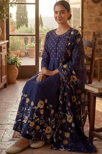 Women Floral Printed Regular Pure Cotton Kurta with Trousers & With Dupatta