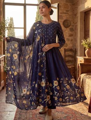 Women Floral Printed Regular Pure Cotton Kurta with Trousers & With Dupatta 5