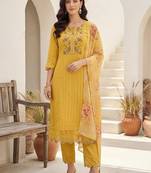 Women Floral Embroidered Regular Thread Work Pure Cotton Kurta with Trousers & With Dupatta