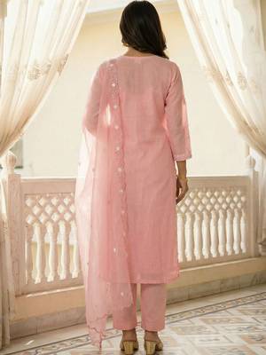 Women Ethnic Motifs Embroidered Regular Thread Work Kurta with Trousers & With Dupatta 4