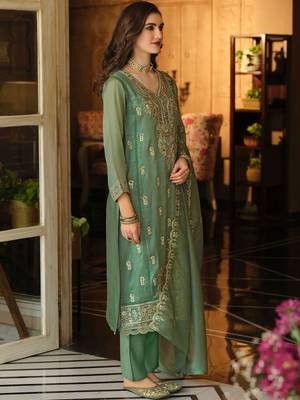 Women Ethnic Motifs Embroidered Regular Thread Work Kurta with Trousers & With Dupatta 5